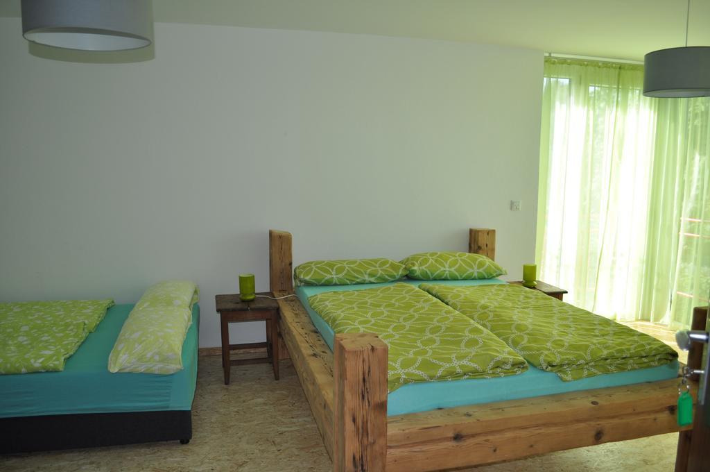 Punkrock Harbour Pension Baehr Карлсруе Екстер'єр фото