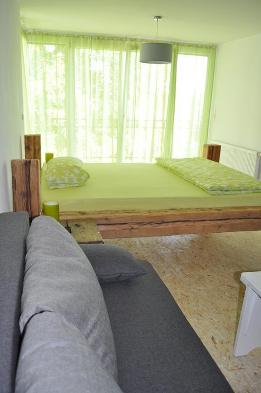 Punkrock Harbour Pension Baehr Карлсруе Екстер'єр фото