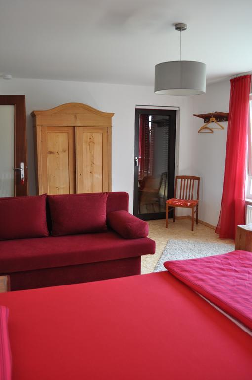 Punkrock Harbour Pension Baehr Карлсруе Екстер'єр фото