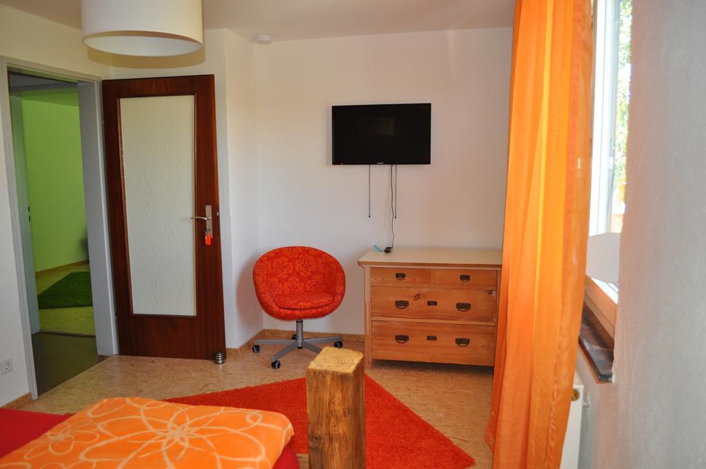 Punkrock Harbour Pension Baehr Карлсруе Екстер'єр фото