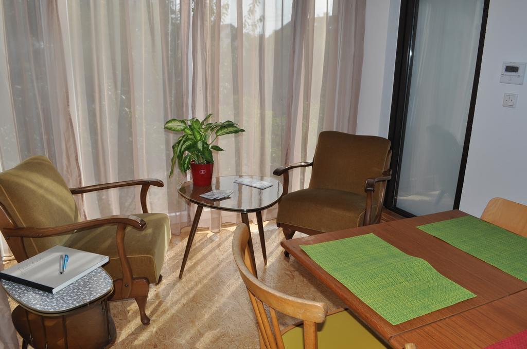 Punkrock Harbour Pension Baehr Карлсруе Екстер'єр фото